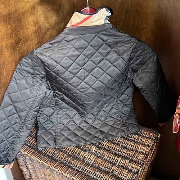 Burberry jacket size 6Y - Picture 2 of 3